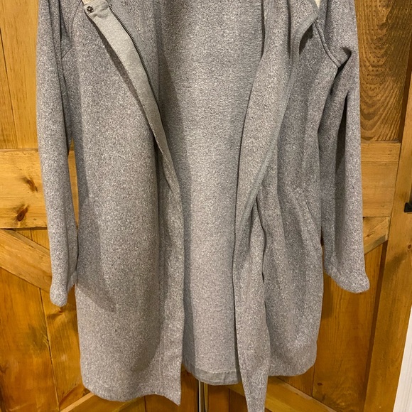 Roots Women’s Fall/Winter coat - Large - Picture 2 of 2